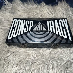 Jeffree star conspiracy pallet